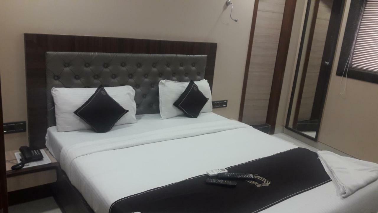 Shine Hospitality Hotel Mumbai Kültér fotó