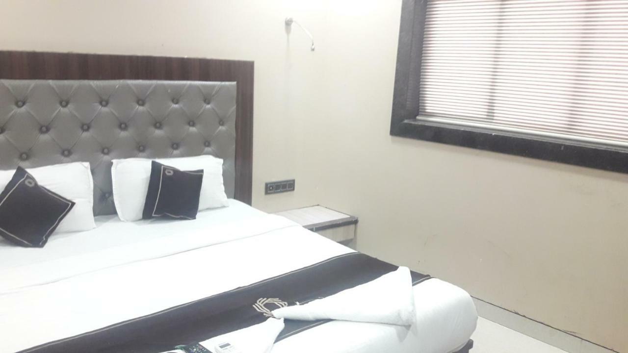 Shine Hospitality Hotel Mumbai Kültér fotó