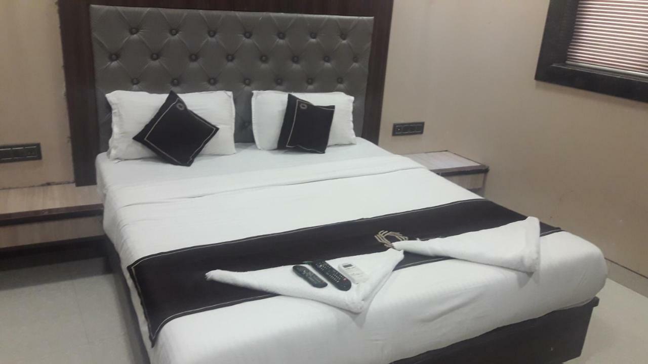 Shine Hospitality Hotel Mumbai Kültér fotó
